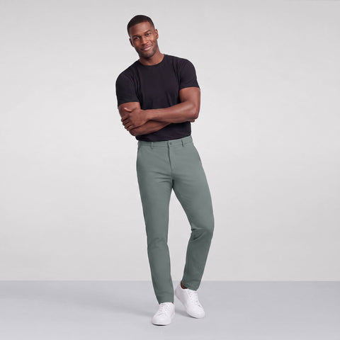 Side view of a man in the Jetsetter Tech Pant Straight Fit, Storm Green