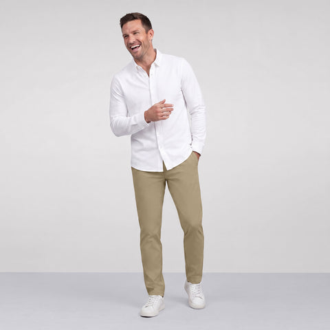Side view of a man in the Jetsetter Tech Pant Straight Fit, True Khaki