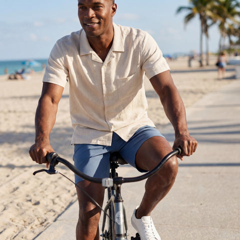 A man wearing the Jetsetter Tech Short 7 inch Bering Sea outdoors