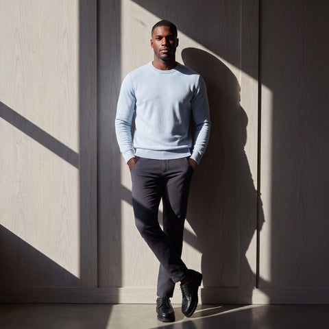 The Charter Twill Pant in Midnight, outdoor lifestyle view
