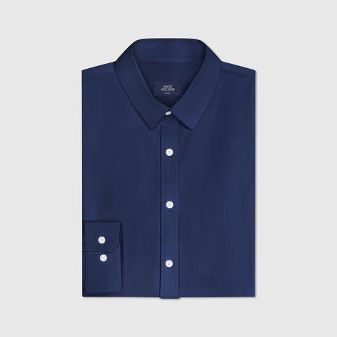 The Everywear Shirt Standard Length in Navy worn for everyday versatility.